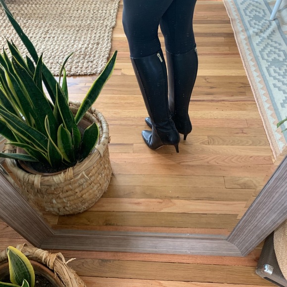 Gorgeous Jimmy Choo black boots - Picture 2 of 4